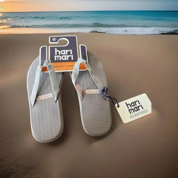 Hari Mari Dunes Gray  Women’s Flip Flops Size 6 NWT - Picture 1 of 3